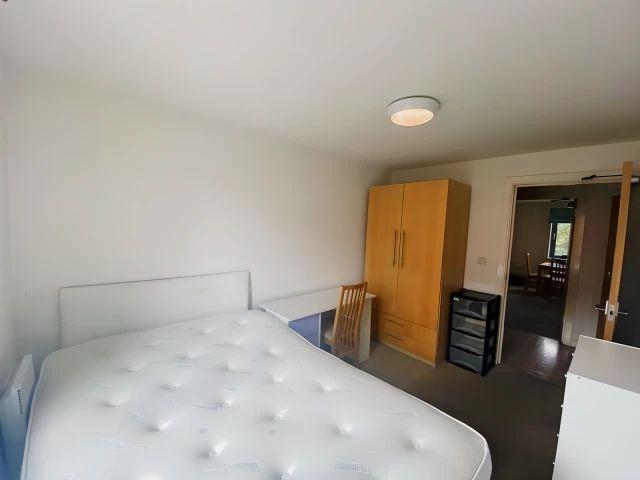 2 bedroom 2 bathroom