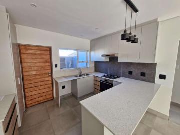 2 Bedroom 2 Bathroom Townhouse nestled in the splendour of George! Backup power and water supplies!