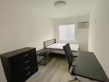 2 Bedroom 2 Bathroom Apartment