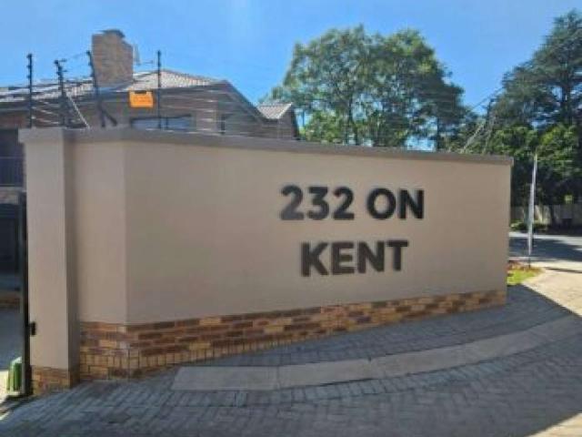 2 Bedroom, 2 Bathroom Apartment in 232 on Kent, Ferndale