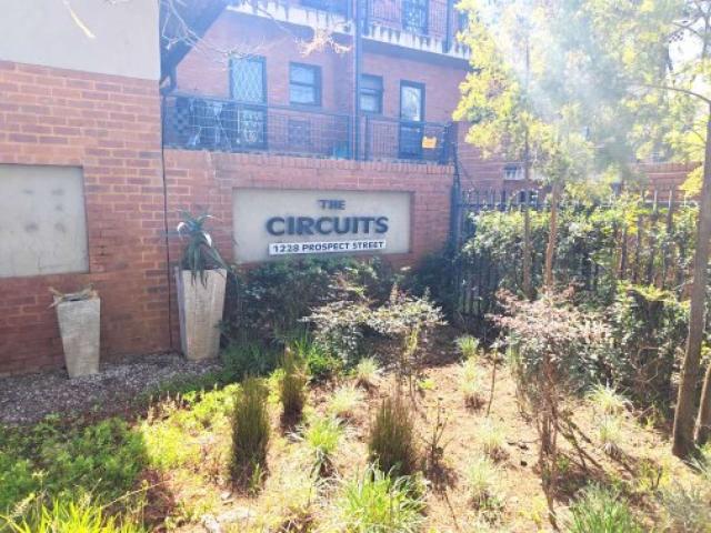 2 Bedroom, 2 Bathroom Apartment Walking Distance from UP