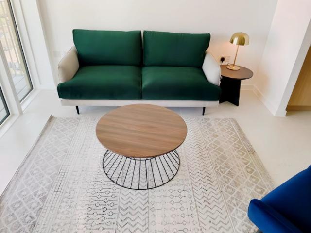 2 Bedroom 2 Bathroom Flat 1603