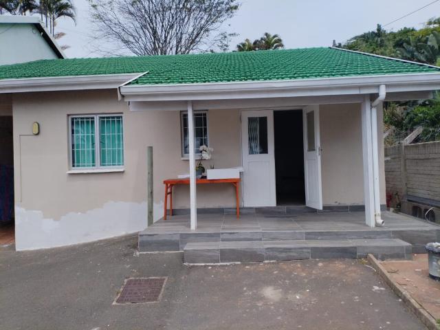 2 bedroom 2 bathroom flatlet available immediately in Glenashley