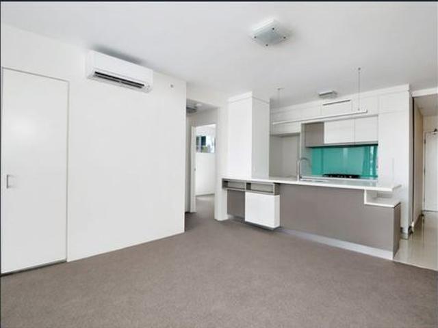 2 bedroom 2 bathroom furnished apartment
