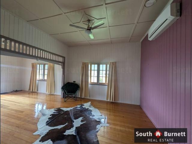 2 Bedroom, 2 bathroom home in the heart of Nanango