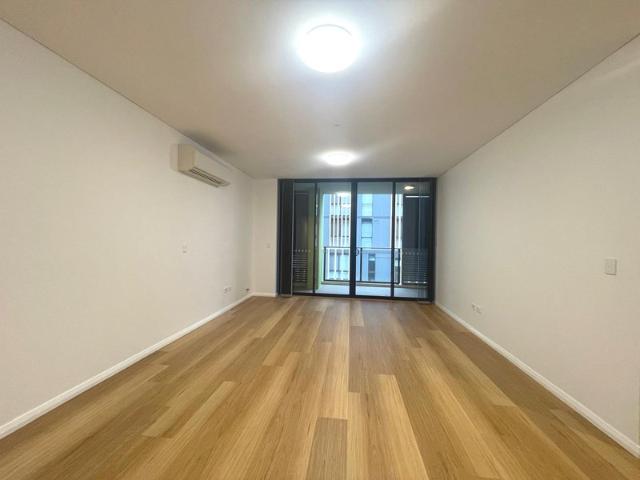 2 Bedroom 2 Bathroom Luxury Apartment at Kogarah For Rent ! ! !