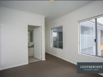 2 Bedroom, 2 Bathroom Modern Apartment + Large Balcony