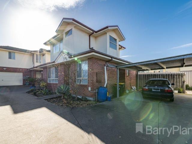 2 BEDROOM, 2 BATHROOM MODERN TOWNHOUSE