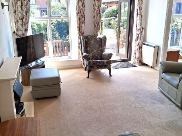 2 bedroom, 2 bathrooms, spacious and quiet property available TO LET in Frant, Tunbridge Wells