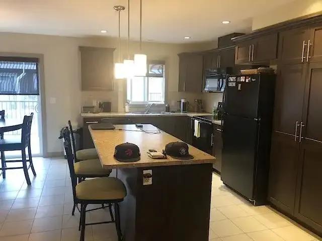 2 Bedroom, 2 Full and 2 Half Bathroom Townhouse Available for Rent in Windermere — 2 Bedrooms Townhouse