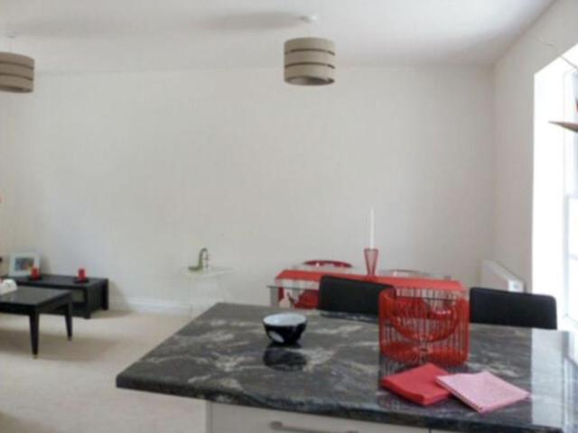 2 Bedroom