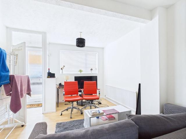 2 Bedroom