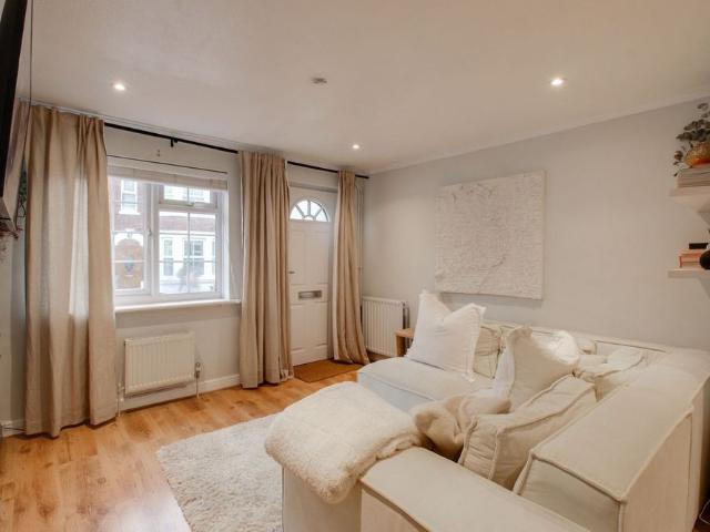 2 Bedroom