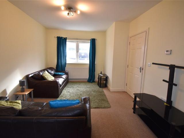 2 Bedroom