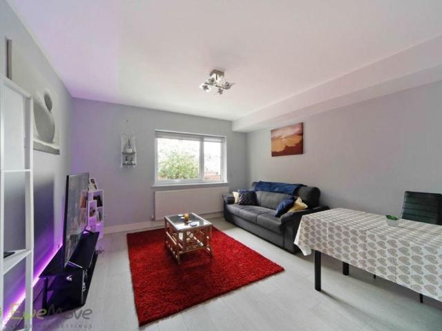 2 Bedroom