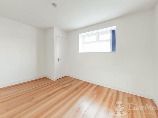 2 Bedroom
