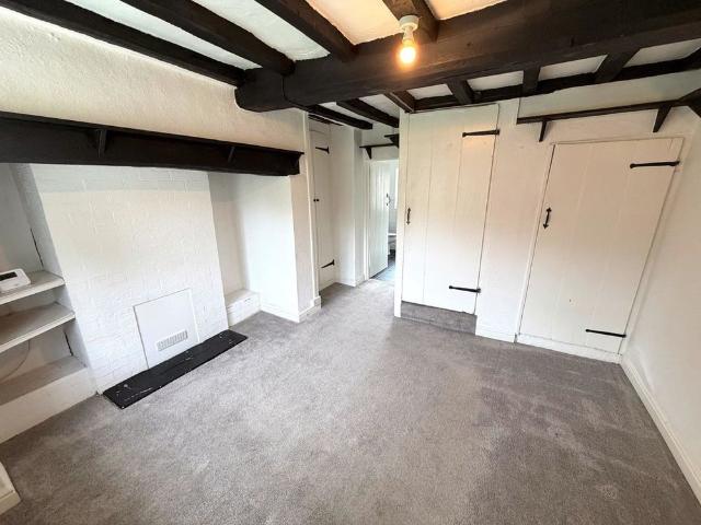 2 bedroom cottage to let