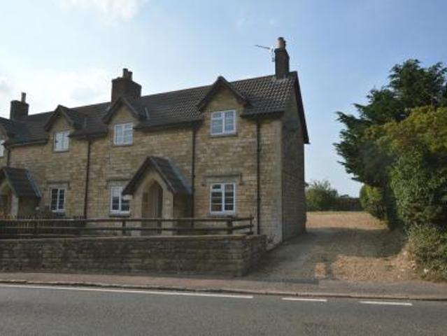 2 bedroom Cottage To Let