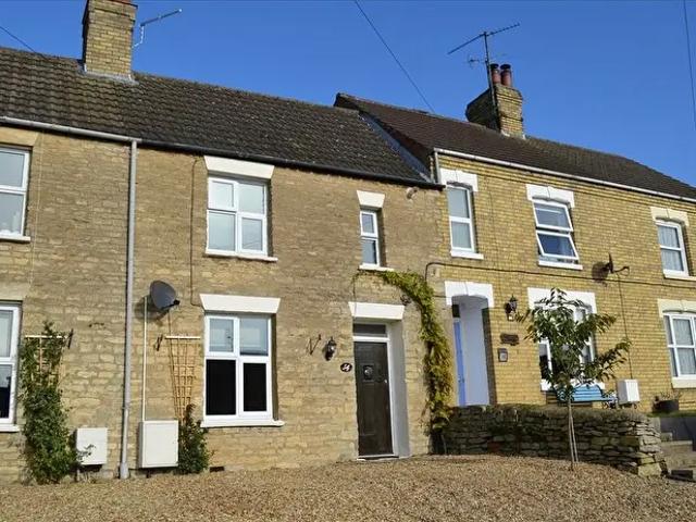 2 Bedroom Cottage To Rent In Manor Street, Raunds, Northamptonshire, NN9