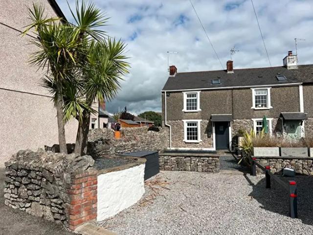 2 Bedroom Cottage To Rent In Newton Nottage Road, Porthcawl, CF36