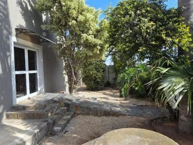 2 Bedroom cottage to rent in Newton Park, Port Elizabeth