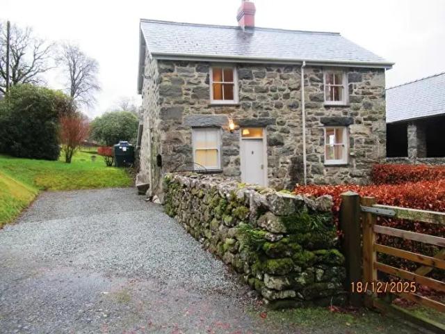 2 Bedroom Cottage To Rent In Coed Y Fronallt Estate, Dolgellau, LL40