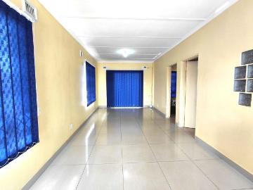 House to rent in Redfern - Parking