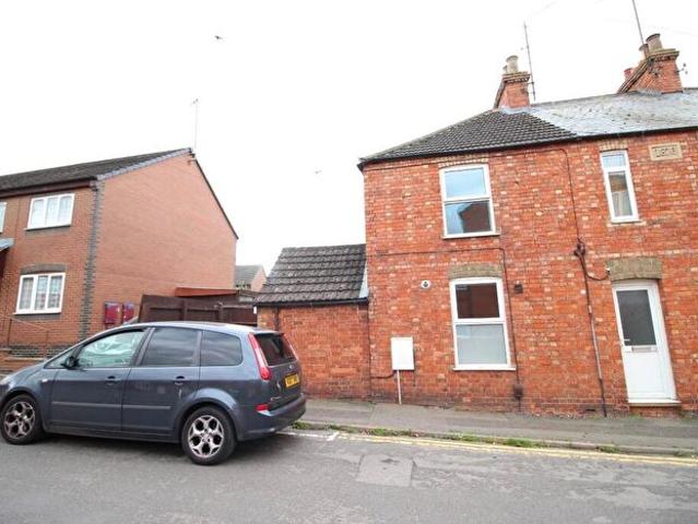 2 Bedroom Cottage To Rent In Hill Street, Raunds, Northamptonshire, NN9