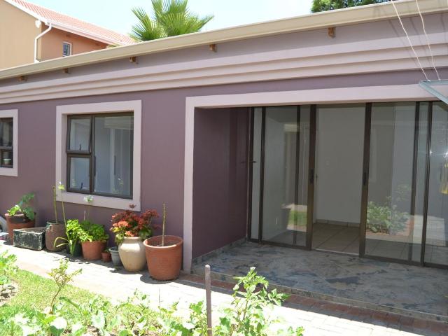 2 Bedroom cottage to rent in Kensington, Johannesburg
