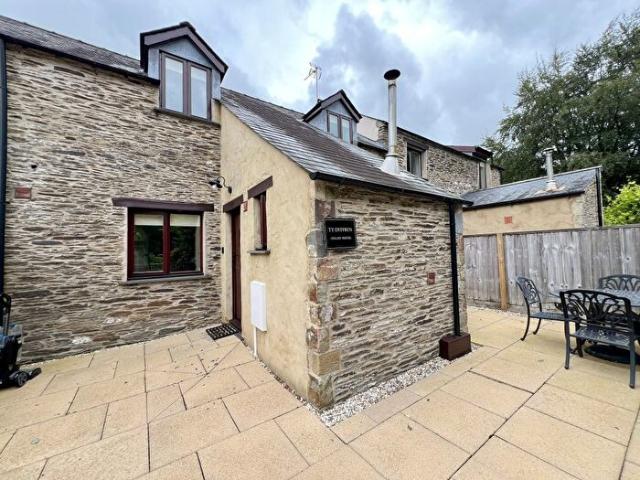2 Bedroom Cottage To Rent In Llanllawddog, Carmarthen, Carmarthenshire, SA32