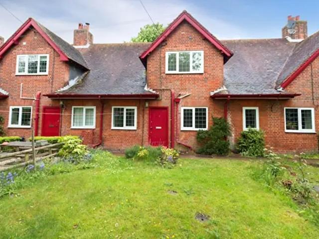 2 Bedroom Cottage To Rent In Shotover Estate, Wheatley, OX33