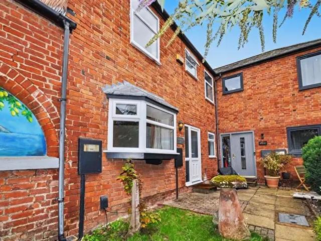 2 Bedroom Cottage To Rent In Trinity Street, Leamington Spa, CV32