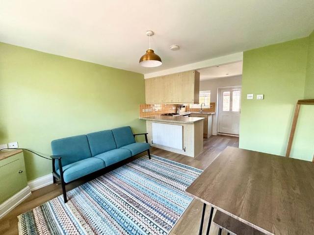 2 bedroom cottage to rent