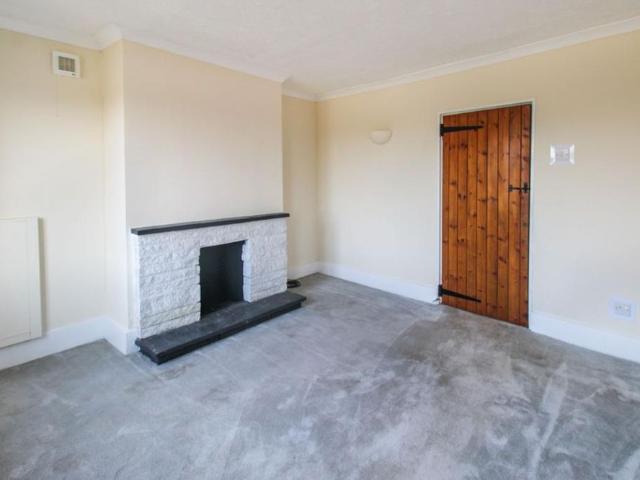 2 bedroom cottage to rent