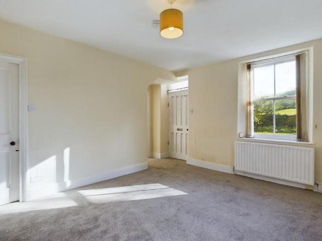 2 bedroom cottage to rent