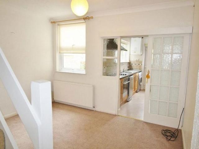2 bedroom cottage to rent