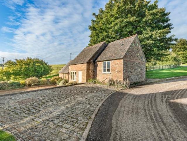 2 bedroom cottage to rent