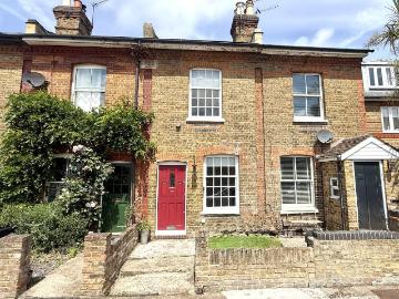 2 bedroom cottage to rent