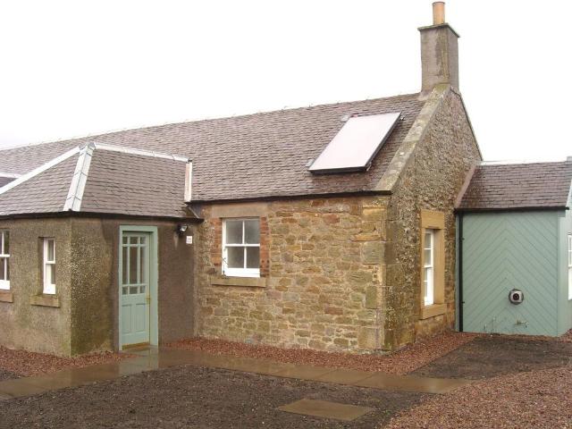 2 bedroom cottage to rent