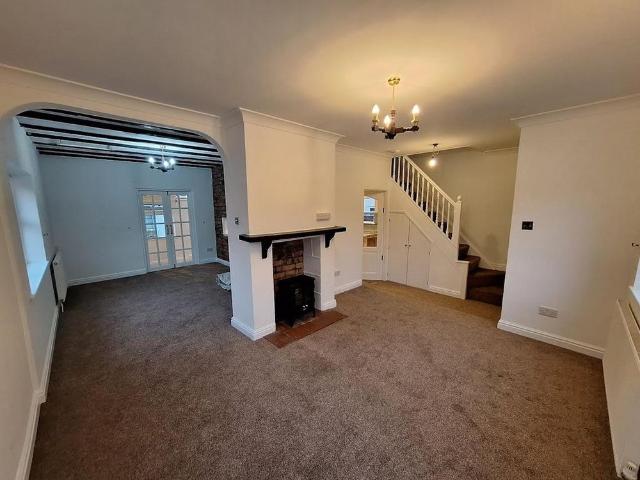 2 bedroom cottage to rent