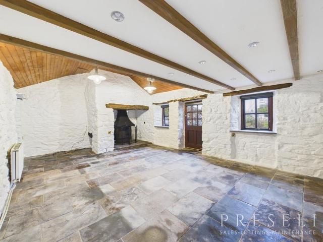 2 bedroom cottage to rent