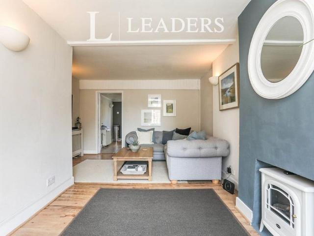 2 bedroom cottage to rent