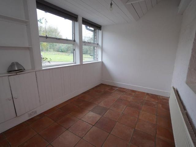 2 bedroom cottage to rent