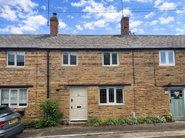 2 bedroom cottage to rent