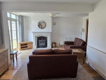 2 bedroom cottage to rent