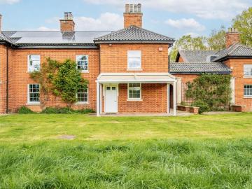 2 bedroom cottage to rent