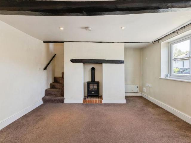 2 bedroom cottage to rent