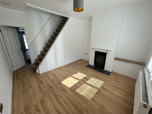 2 bedroom cottage to rent