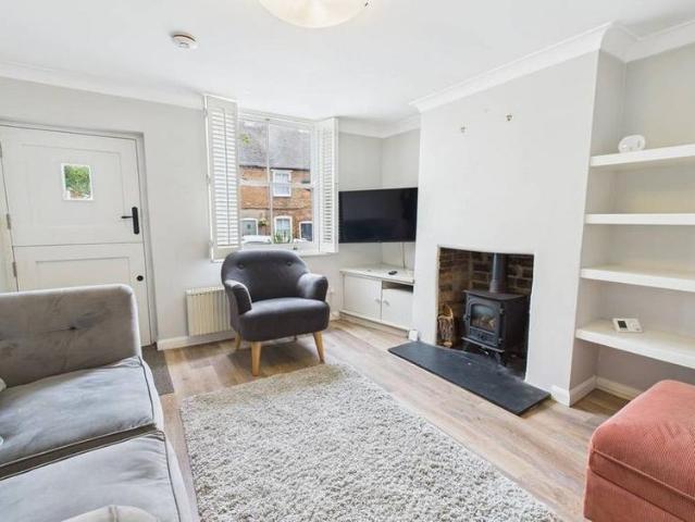 2 bedroom cottage to rent