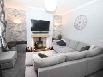 2 bedroom cottage to rent